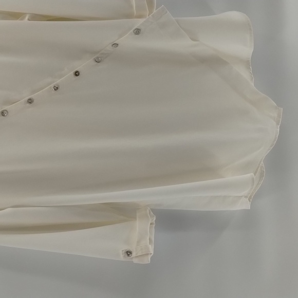 Soft Surroundings off white wrap button blouse asymmetrical top elbow sleeve med - Picture 3 of 10
